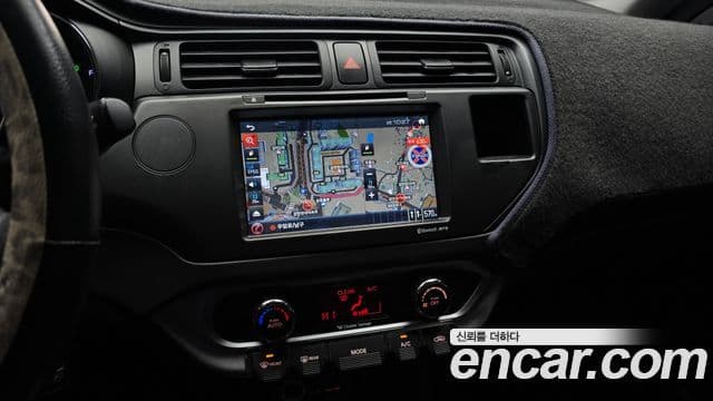 Kia All New Pride Luxury, 2012 15