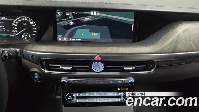 Genesis G90 Premium Luxury, 2019 14