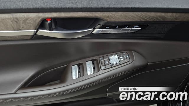 Genesis G90 Premium Luxury, 2019 17