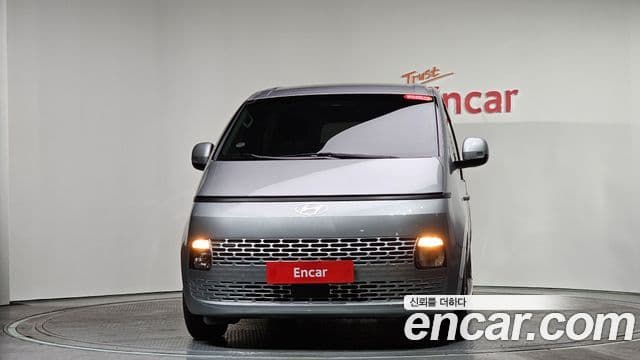Hyundai Staria Modern, 2025 3