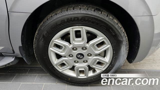 Hyundai Staria Modern, 2025 все фото