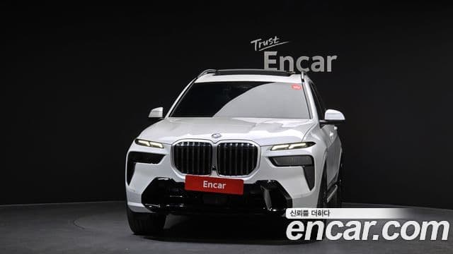 BMW X7 (G07) xDrive 40i M Sport 6인승, 2025 2