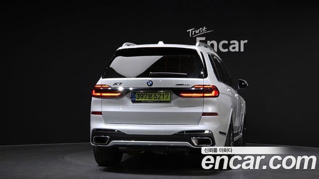 BMW X7 (G07) xDrive 40i M Sport 6인승, 2025 3