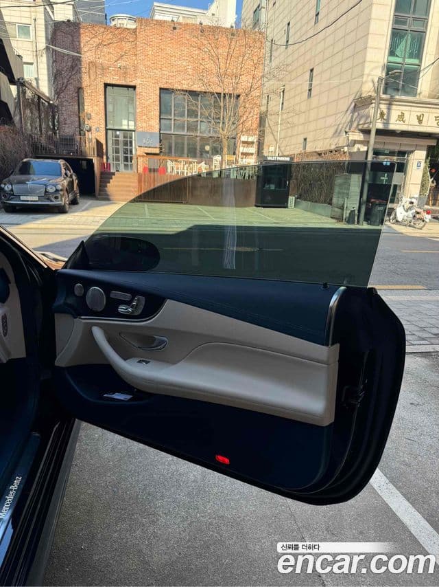 Mercedes-Benz E-класс W213 E300d 4MATIC купе, 2023 3