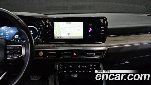 Kia K5 гибрид 3세대 Signature, 2023 14