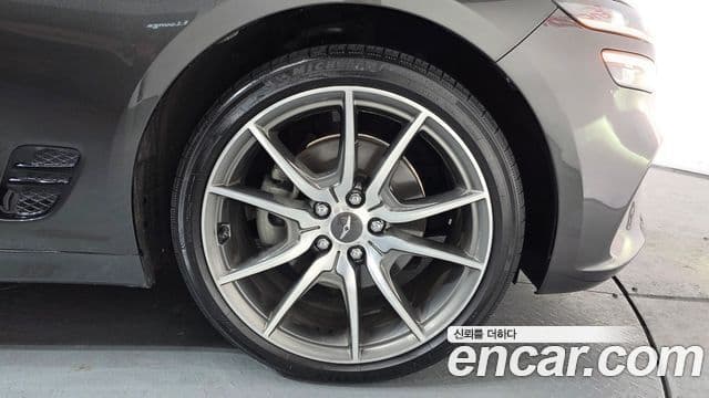 Genesis The / новый New G70, 2023 все фото