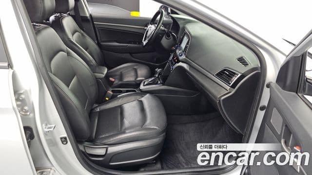 Hyundai Avante AD 1.6 GDI Smart, 2018 12