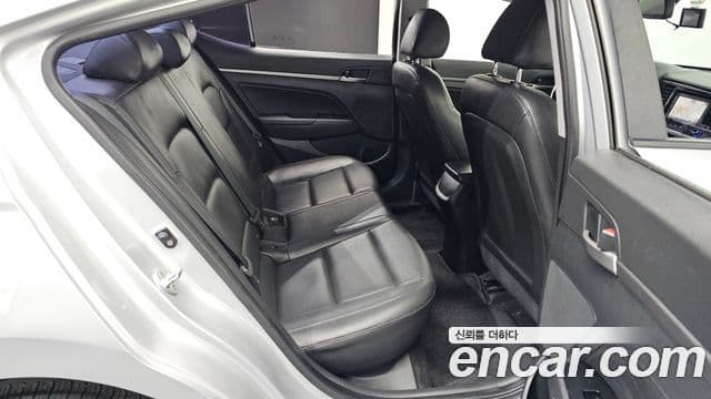 Hyundai Avante AD 1.6 GDI Smart, 2018 13