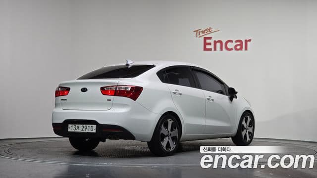 Kia All New Pride Prestige, 2014 2