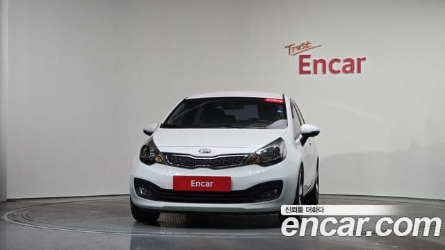 Kia All New Pride Prestige, 2014 3