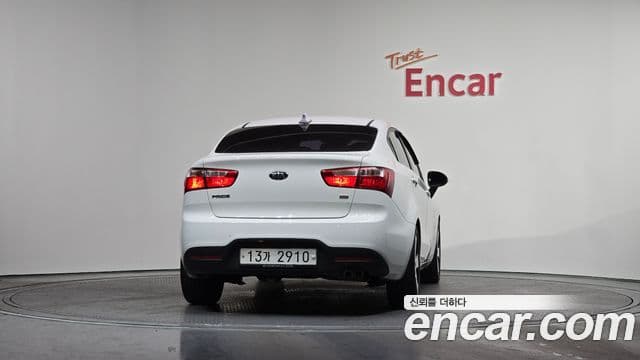 Kia All New Pride Prestige, 2014 4