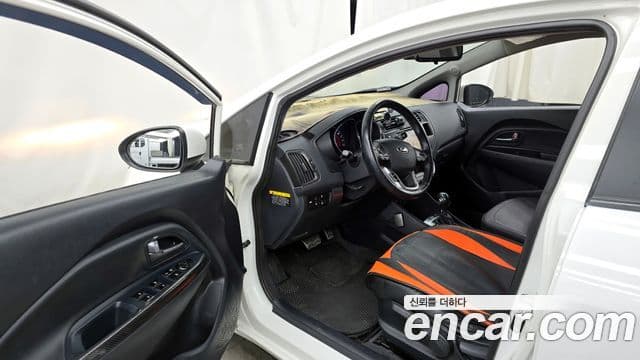 Kia All New Pride Prestige, 2014 10