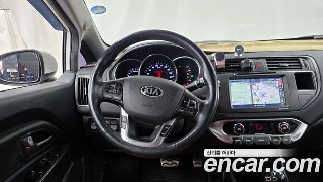 Kia All New Pride Prestige, 2014 13