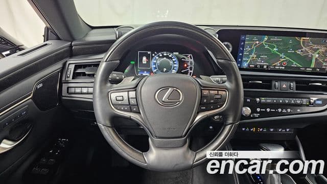 Lexus ES300h 7세대 Executive, 2025 6