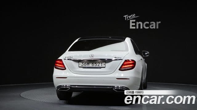 Mercedes-Benz E-класс W213 Avantgarde, 2017 4