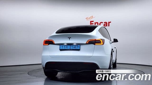 Tesla модель Y, 2024 4