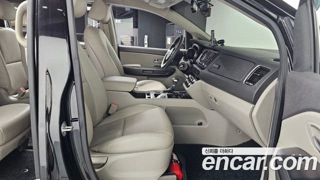 Kia All New Carnival 11인승 Deluxe, 2018 12