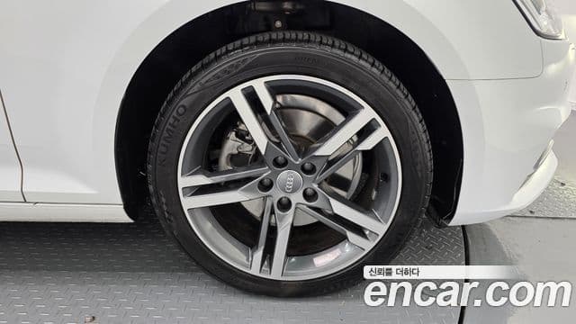 Audi A4 (B9) Premium, 2019 все фото