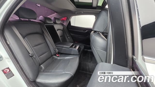 Hyundai Grandeur IG 3.0 LPi Modern (арендный автомобиль), 2019 19