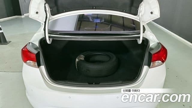 Hyundai Avante MD M16 GDI Smart, 2013 18