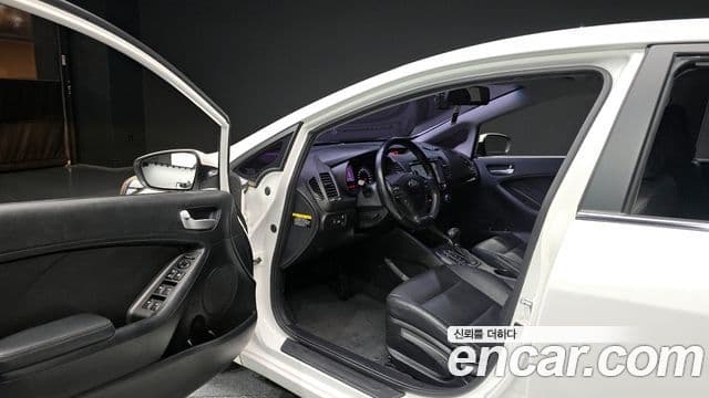 Kia K3 Trendy, 2015 10