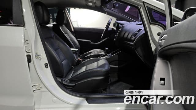 Kia K3 Trendy, 2015 11