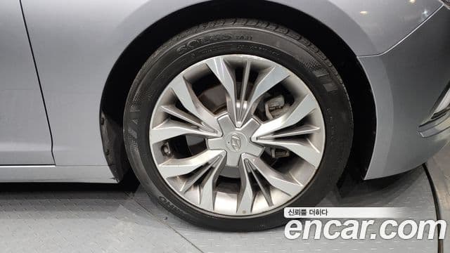 Hyundai LF Sonata Special, 2016 12