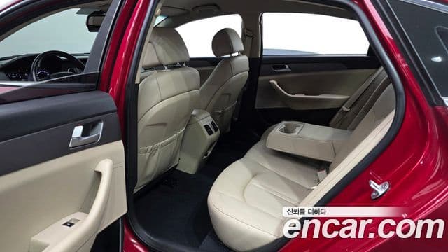 Hyundai LF Sonata Special, 2015 12