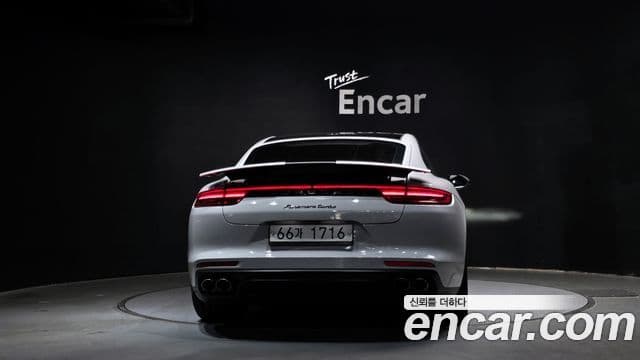 Porsche Panamera (971) 4.0 турбо, 2018 4