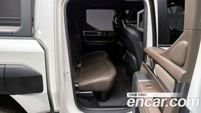 Kia 타스만 Extreme, 2026 12