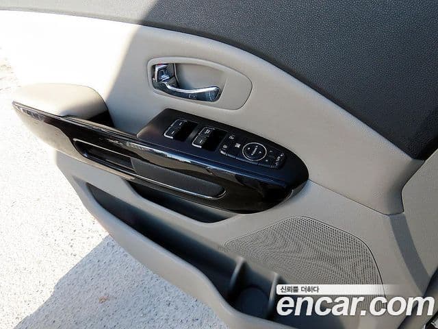 Kia The / новый New Carnival VIP, 2019 11