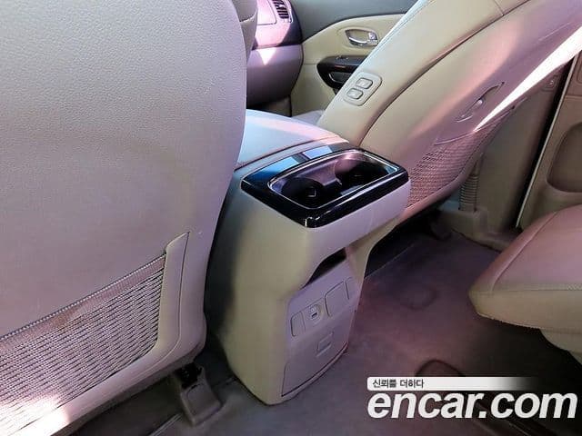 Kia The / новый New Carnival VIP, 2019 16