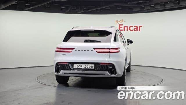 Genesis GV70, 2022 4