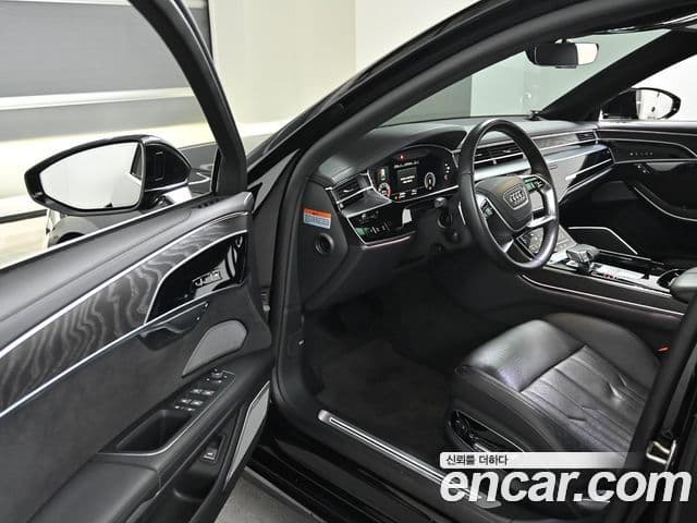 Audi A8 (D5) 55 TFSI Quattro Premium LWB, 2023 11