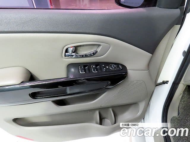 Kia All New Carnival Prestige, 2017 11