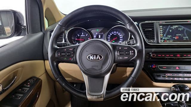 Kia All New Carnival Prestige, 2016 13