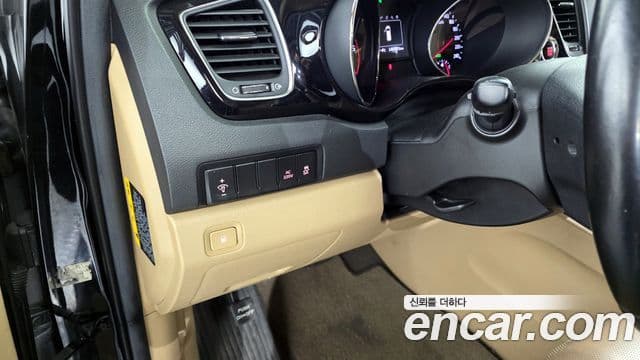 Kia All New Carnival Prestige, 2016 15