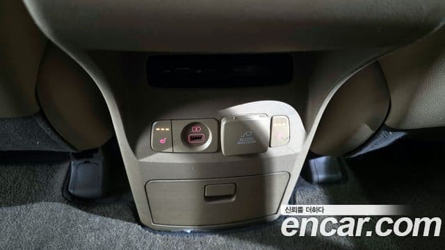 Kia All New Carnival Prestige, 2016 17