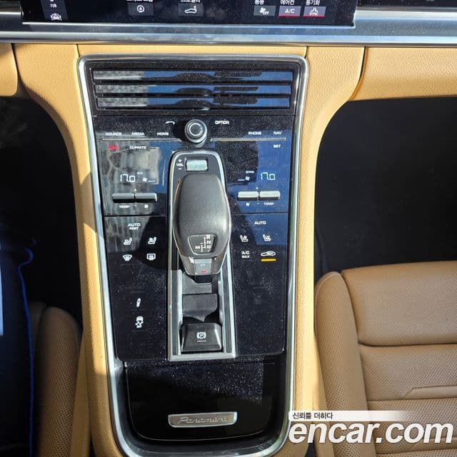 Porsche Panamera (971), 2020 9