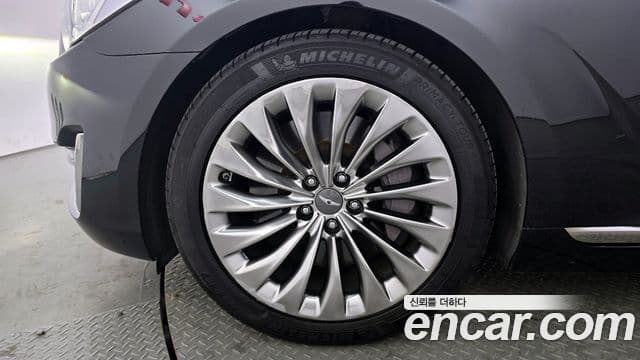 Genesis EQ900 Prestige, 2016 17