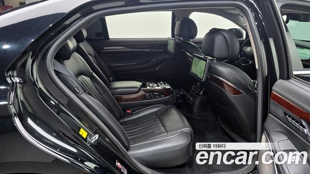 Genesis EQ900 Prestige, 2016 19