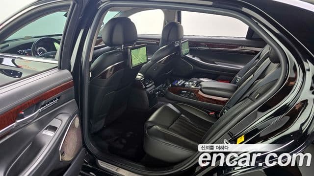 Genesis EQ900 Prestige, 2016 16