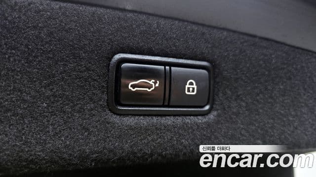 Genesis EQ900 Prestige, 2016 4