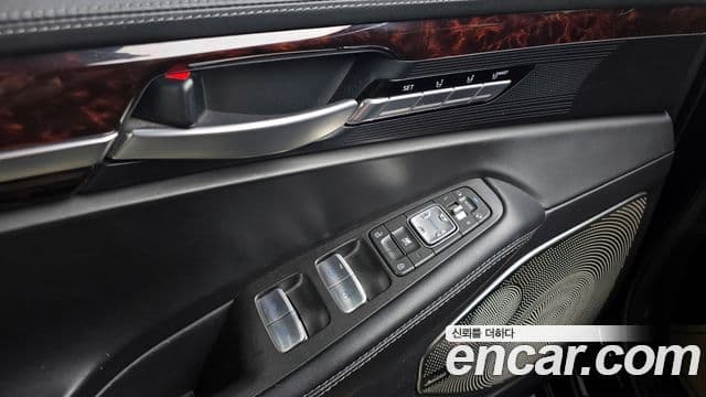 Genesis EQ900 Prestige, 2016 14