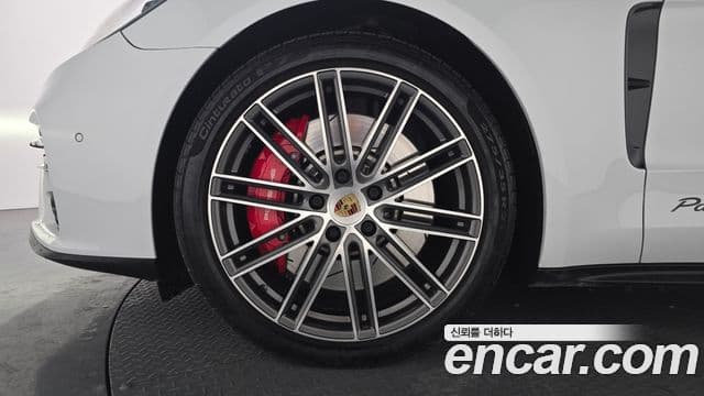 Porsche Panamera (971) 4.0 турбо, 2018 все фото