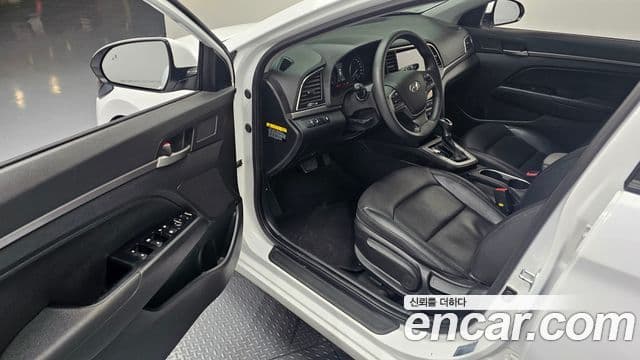 Hyundai Avante AD 1.6 GDI Value Plus, 2018 11