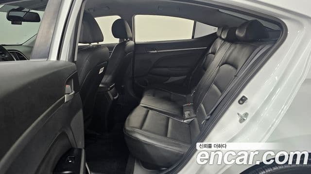 Hyundai Avante AD 1.6 GDI Value Plus, 2018 13