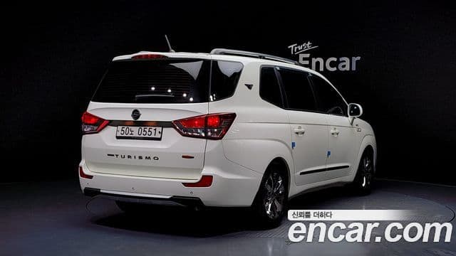 KG모빌리티(SsangYong) Korando 투리스모 4WD TX 9인승, 2016 2