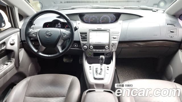 KG모빌리티(SsangYong) Korando 투리스모 4WD TX 9인승, 2016 7