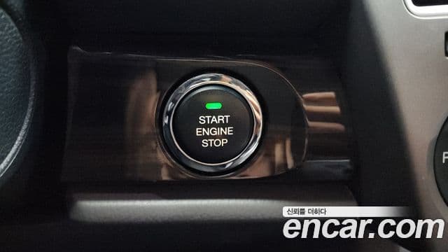 KG모빌리티(SsangYong) Korando 투리스모 4WD TX 9인승, 2016 18